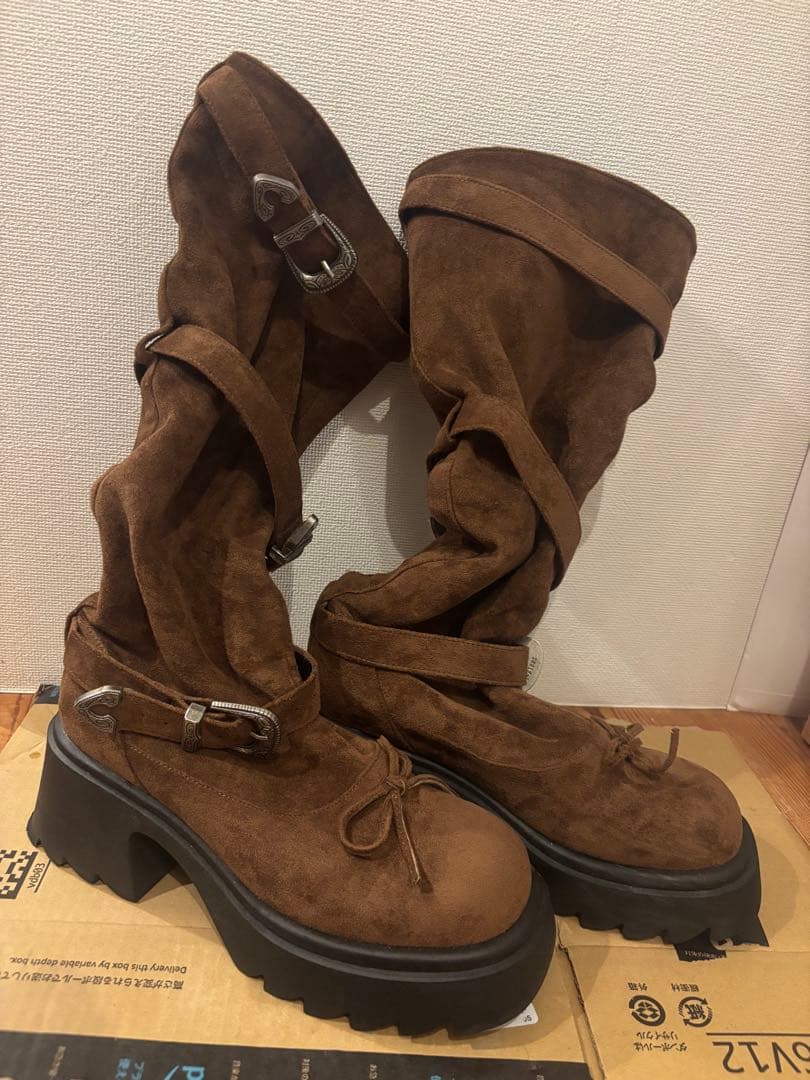 idem ブラウン スエード ロングブーツ 厚底