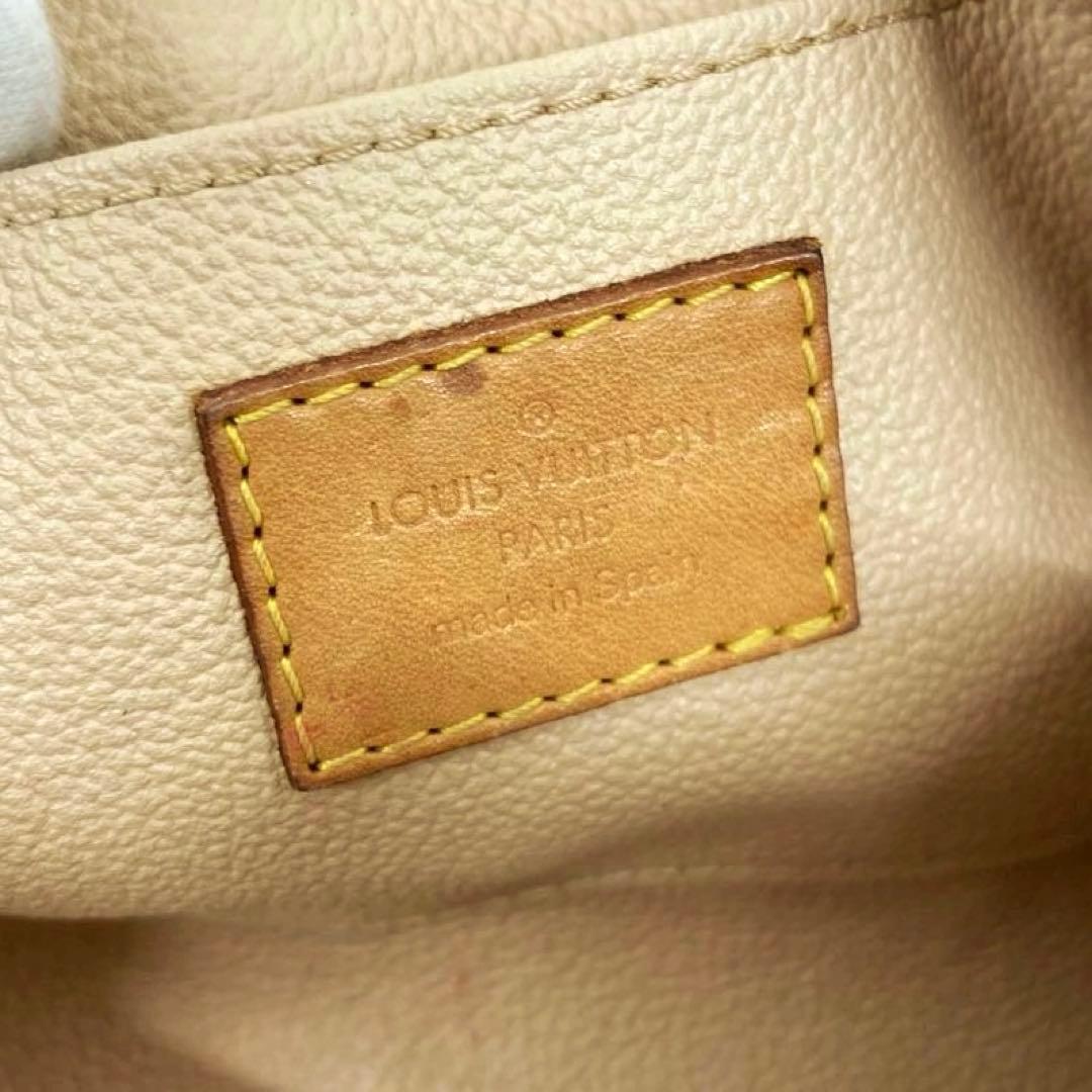 Louis Vuitton モノグラム ポーチ 中型