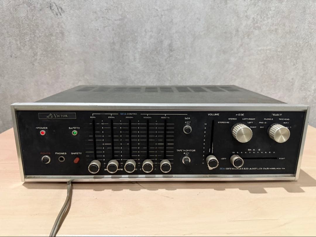 アンプ Victor MCA-104