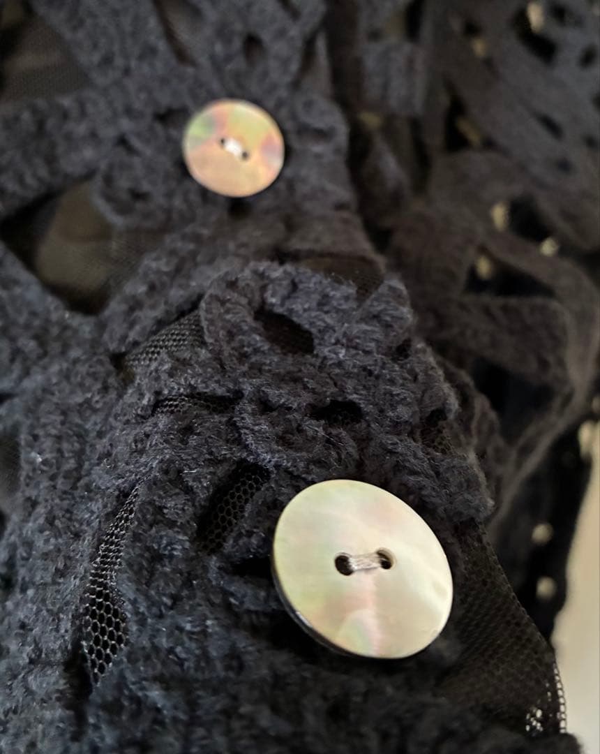 メゾンスペシャル ブラック クロシェレースシャツ