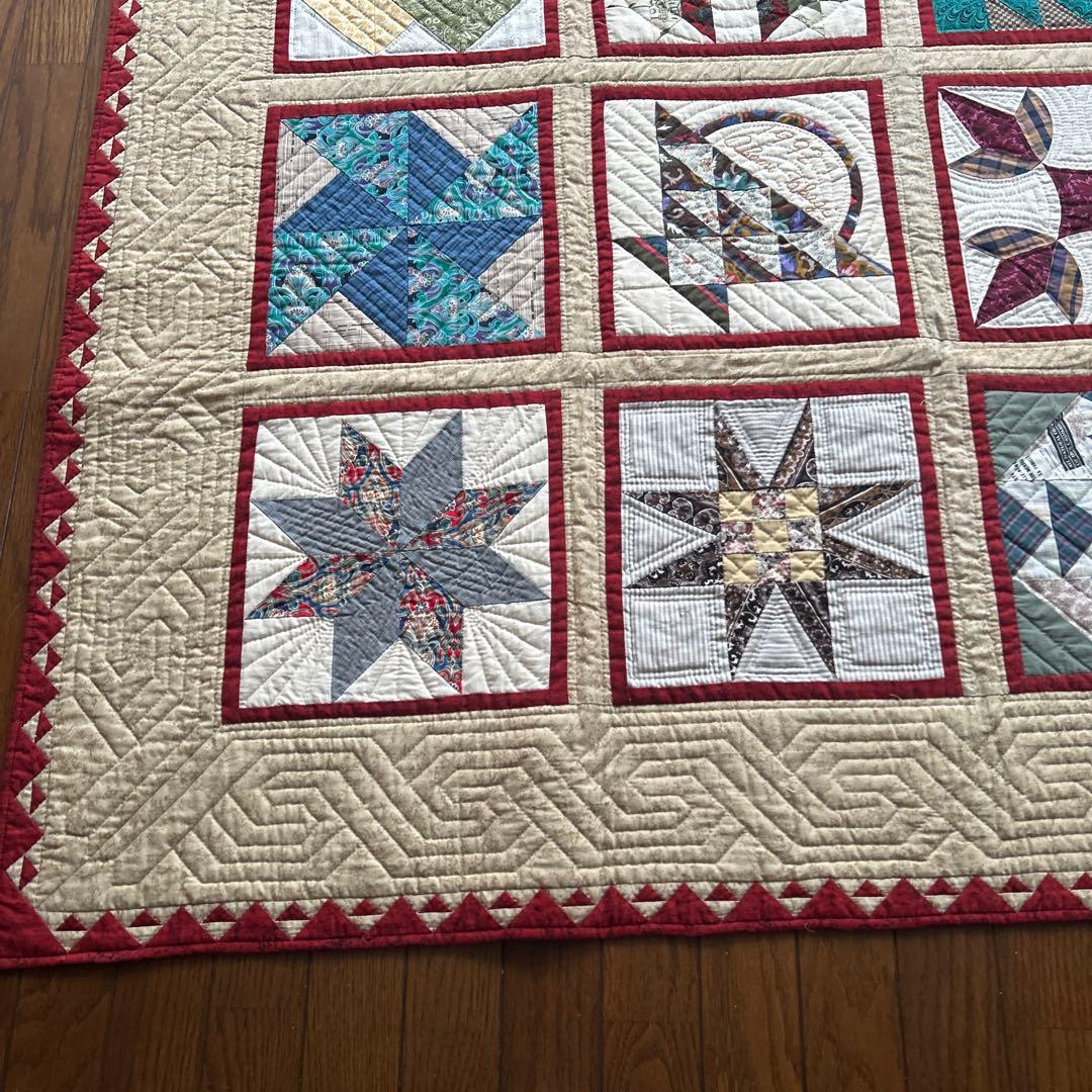 パッチワークパターンのタペストリー約195cm×160cm