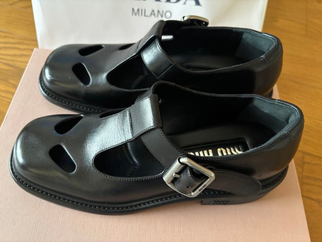 soi ミュウミュウ MIUMIU Tバー レザー　ローファー