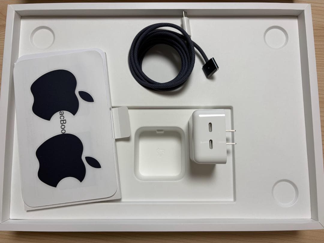 MacBook Air M2 24GB/1TB 13.6インチ ミッドナイト