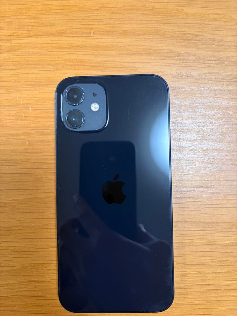 Apple iPhone 12 ブラック