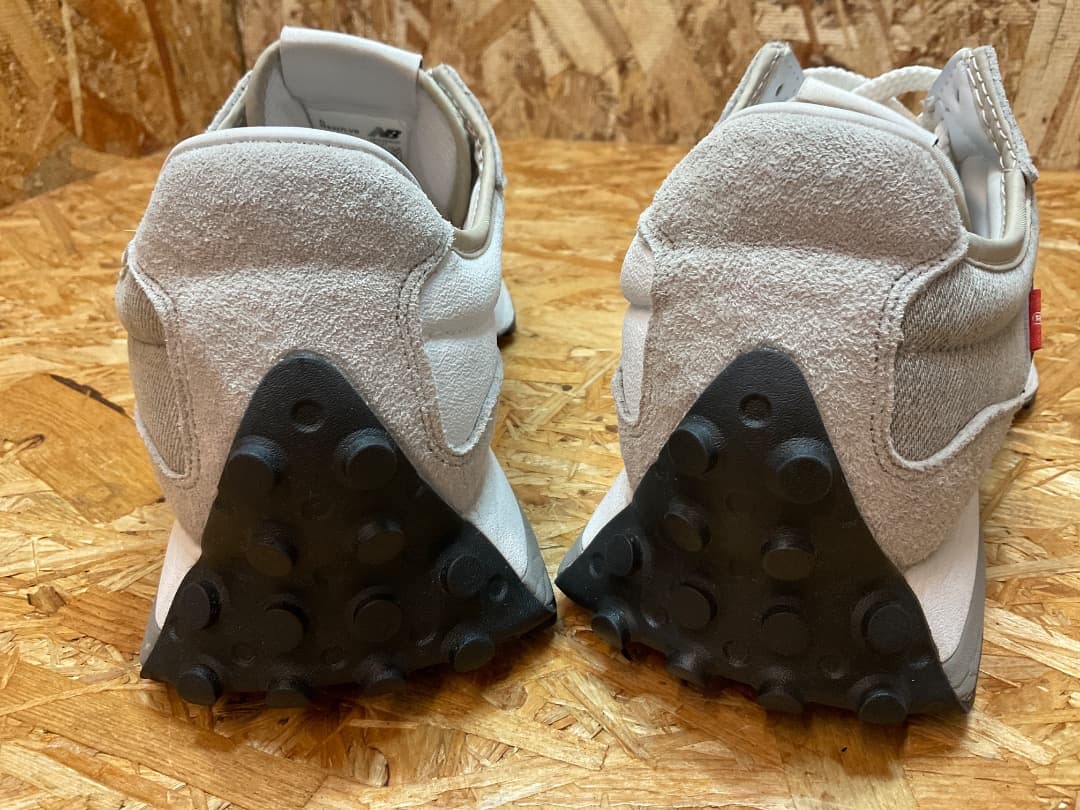 美品 ニューバランス × リーバイス MS327LVB スニーカー US11