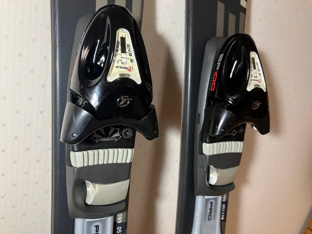 ケスレー　KASTLE ショートスキー　ツインチップ