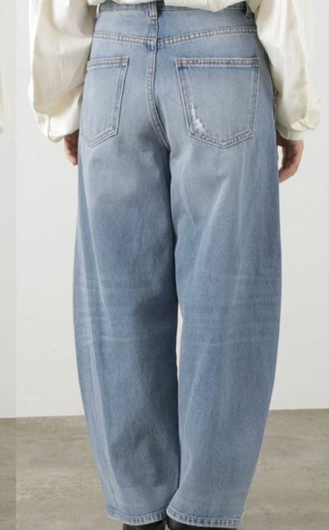 YEEN カーブデニムパンツ　40サイズ