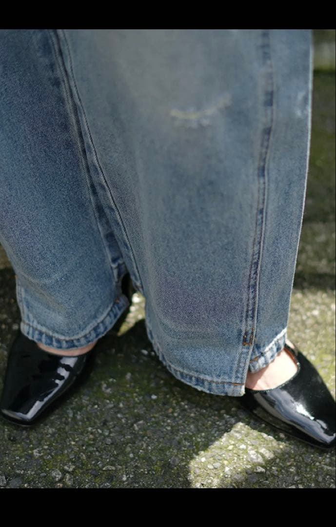 YEEN カーブデニムパンツ　40サイズ