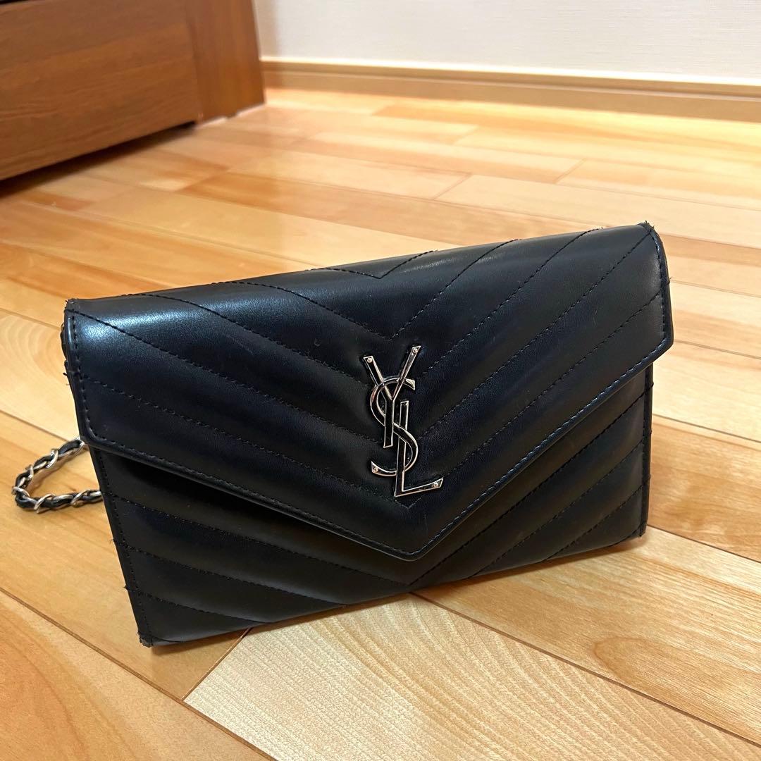 Yves Saint Laurent (イヴ・サンローラン) ショルダーバッグ