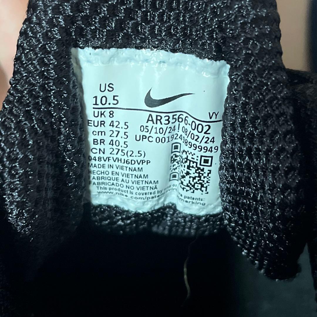 Nike Shox ブラック スニーカー