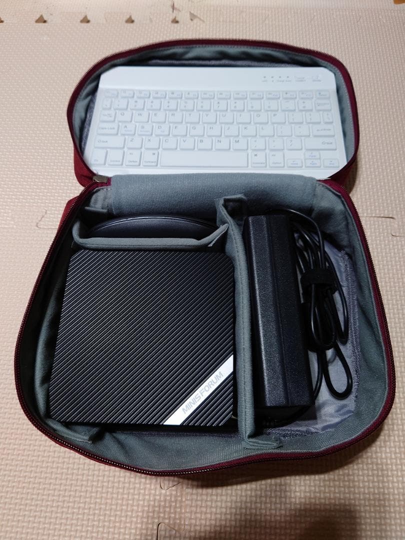 MINISFORUM UM690 32GB 1TBSSD ミニPC　美品＋おまけ