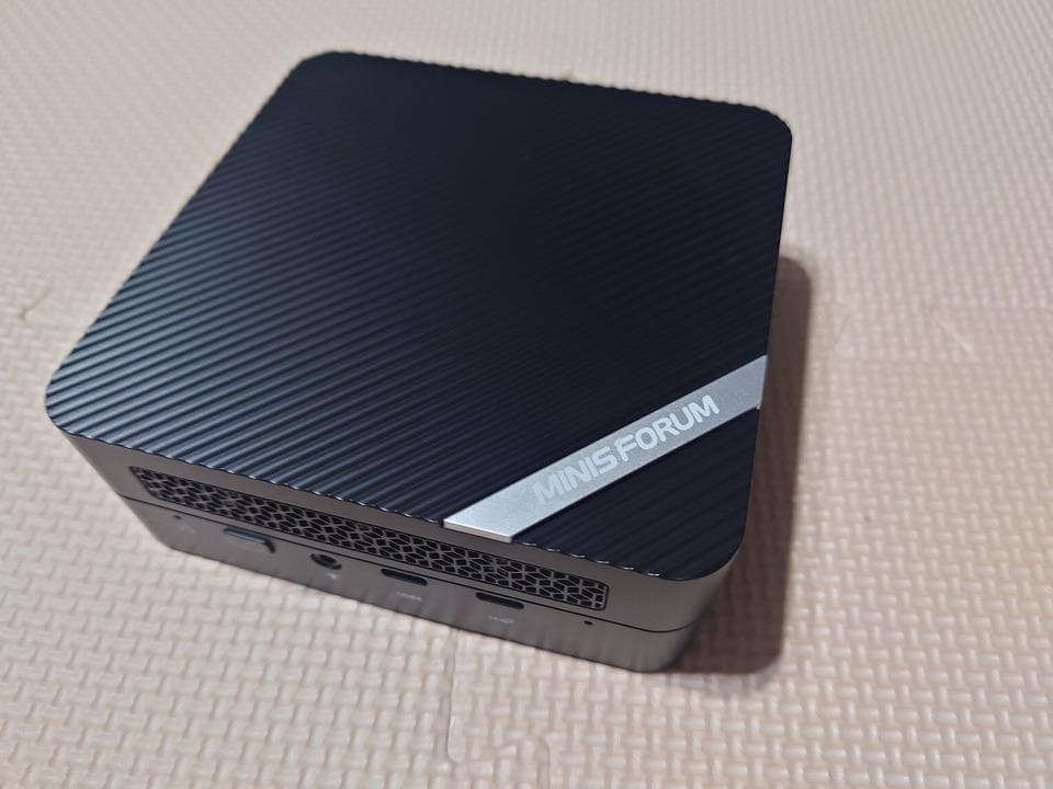 MINISFORUM UM690 32GB 1TBSSD ミニPC　美品＋おまけ