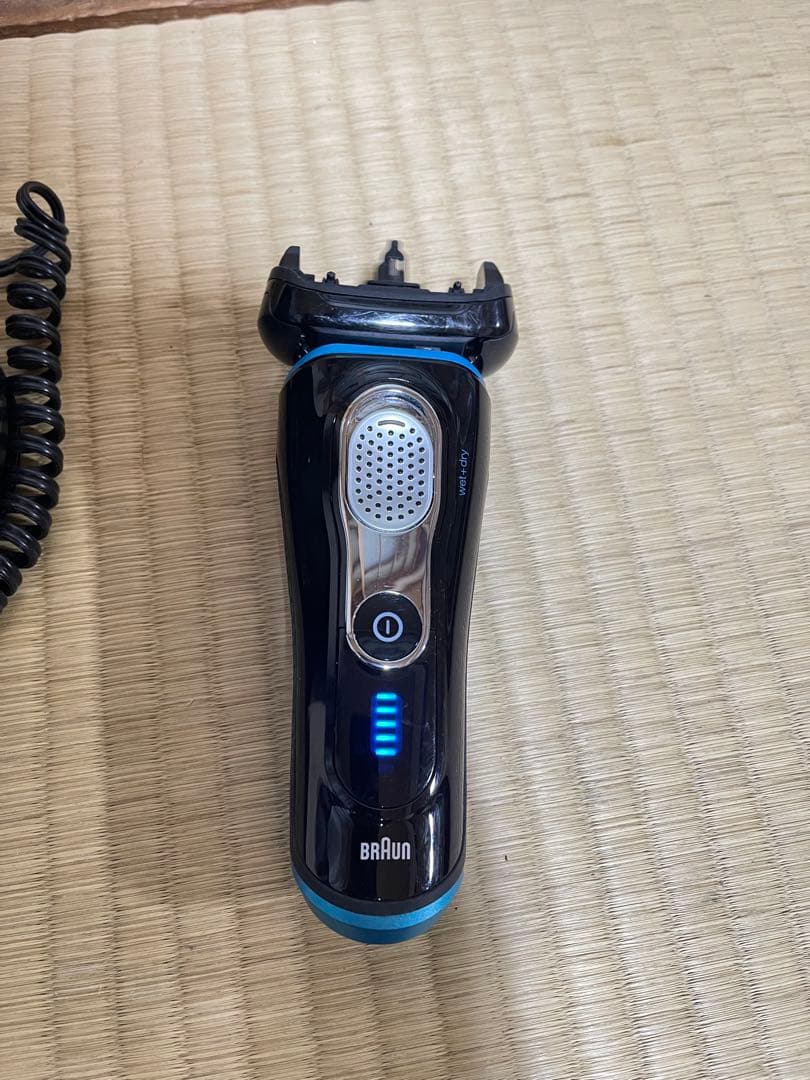 Braun S9 電気シェーバー 充電スタンド付き