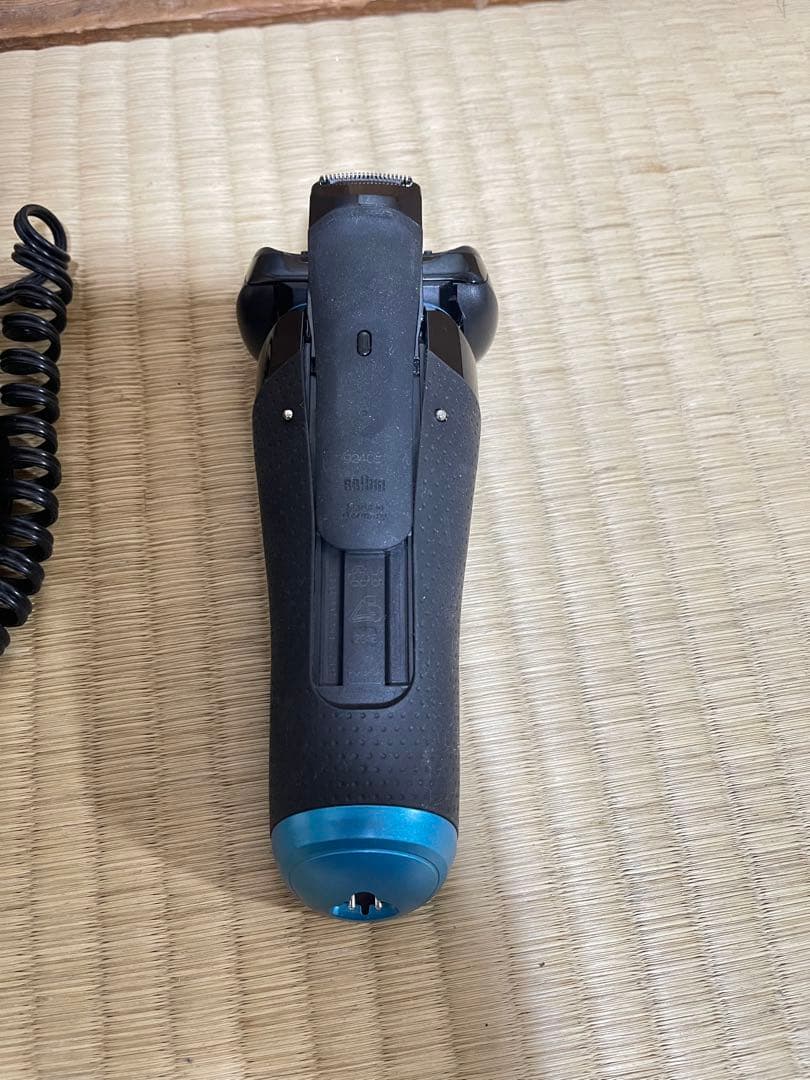 Braun S9 電気シェーバー 充電スタンド付き