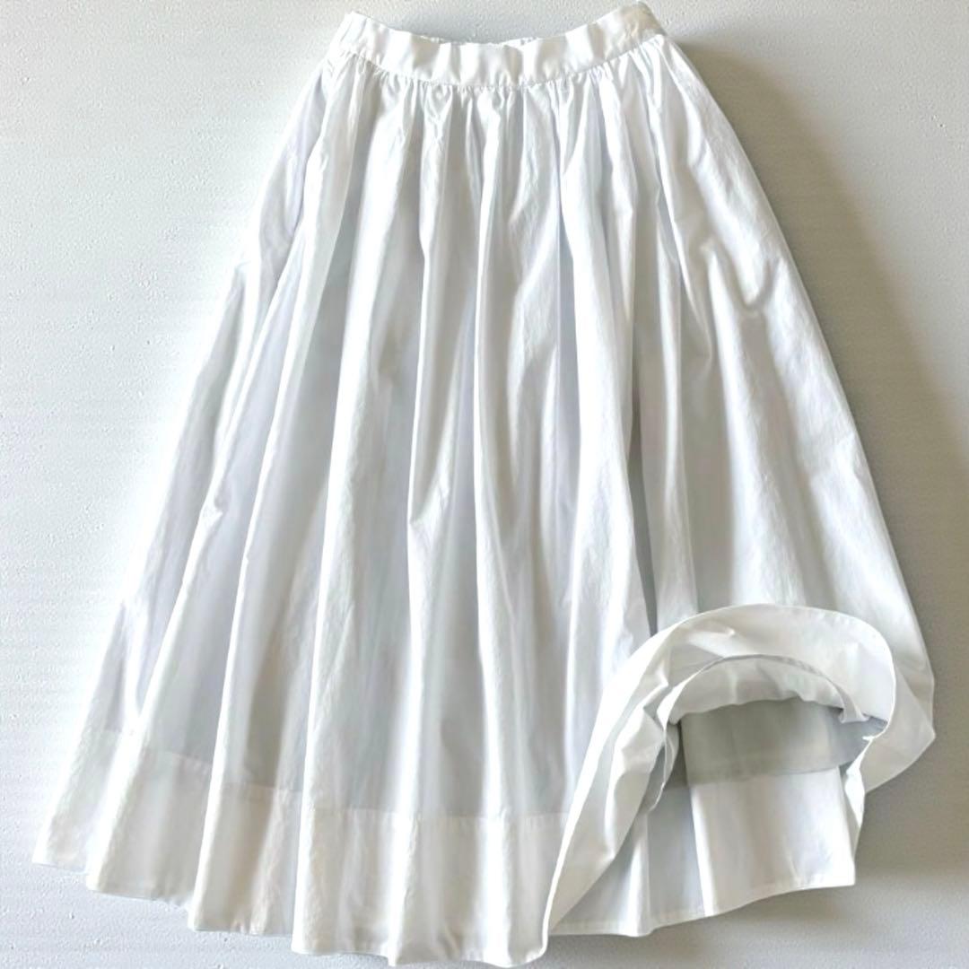 北欧暮らしの道具店　凛とした、大人のための白スカートクラシコム　フレアスカート