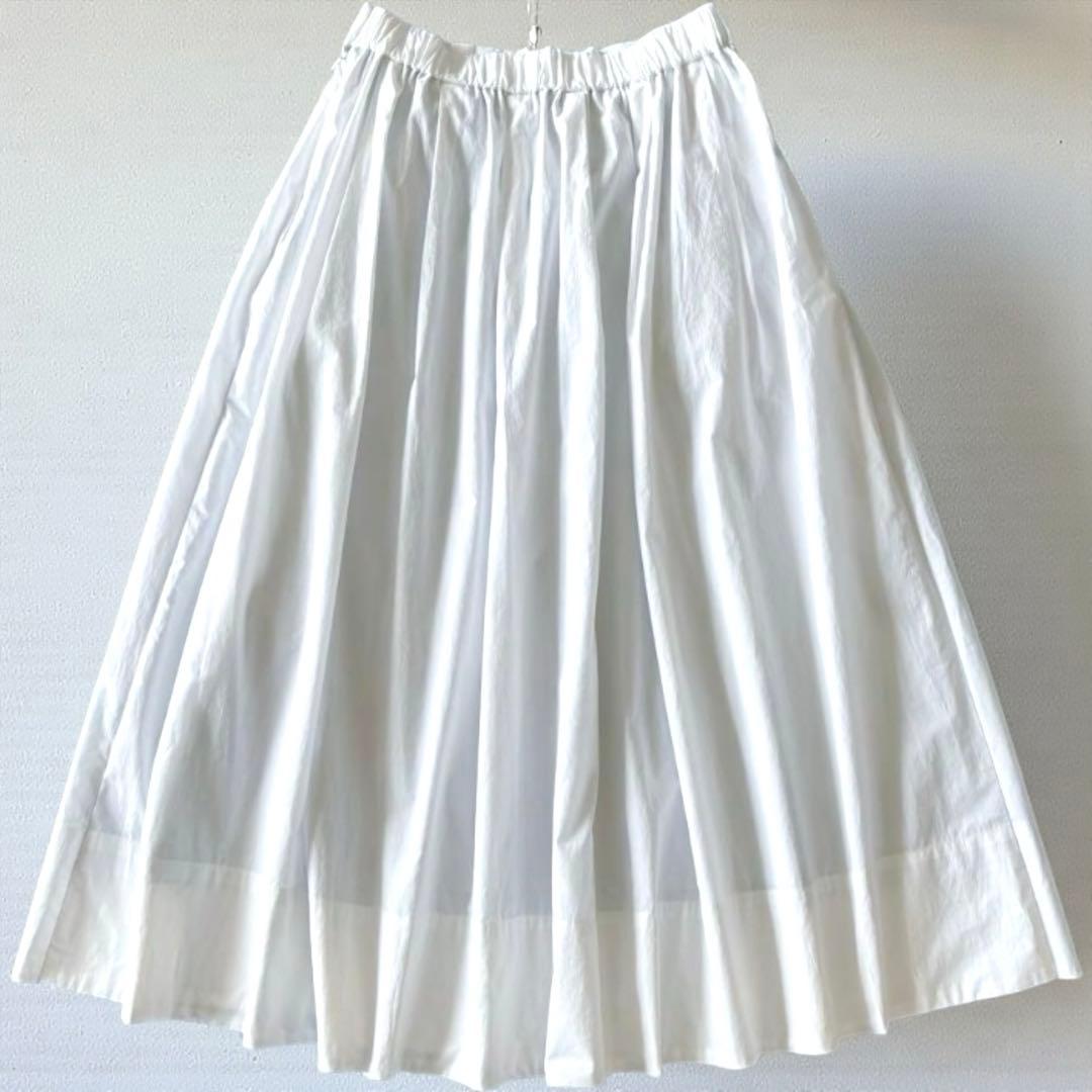 北欧暮らしの道具店　凛とした、大人のための白スカートクラシコム　フレアスカート