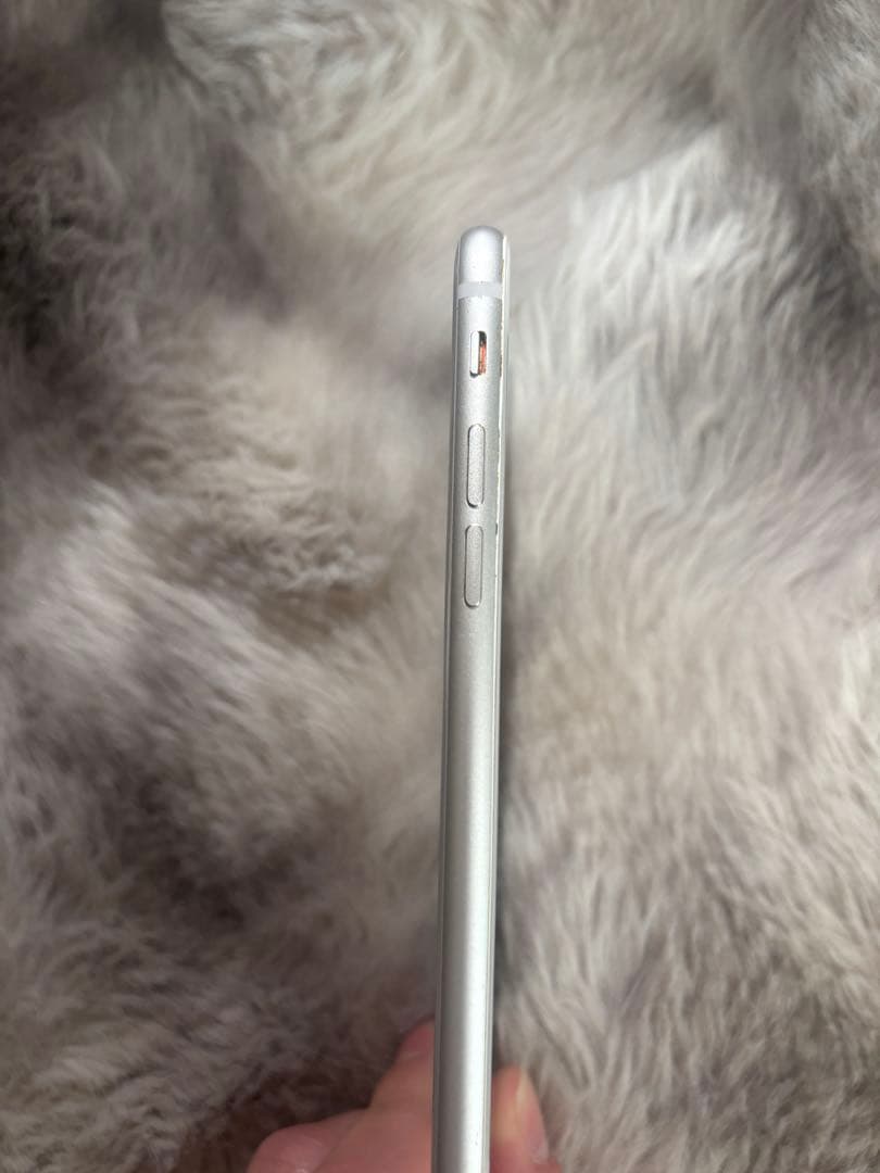 iPhone8 Silver 比較的美品 64GB SIMロック解除済み