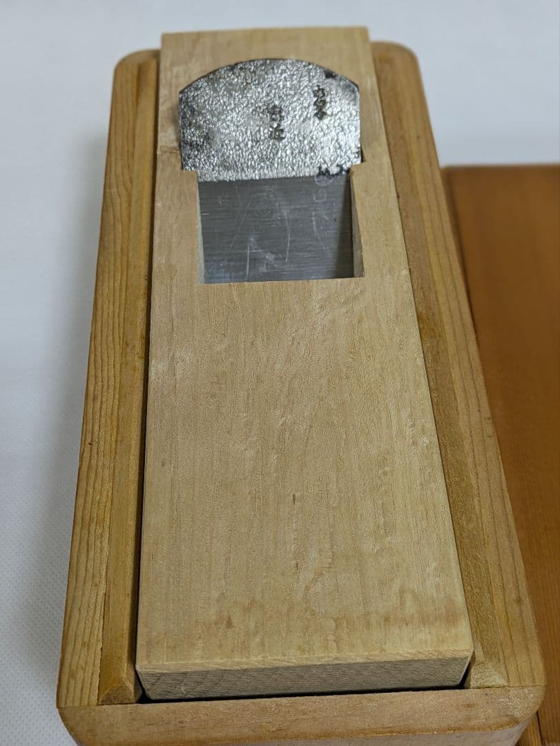 鰹節削り器【宗近】東京製　木製　本職用　かつ箱　鰹節削り器　かつお節削り器