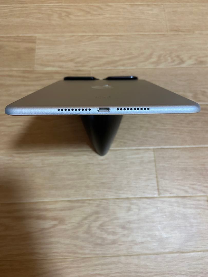 Ipad mini4 128GB シルバーWi-Fiモデルバッテリー95%美品