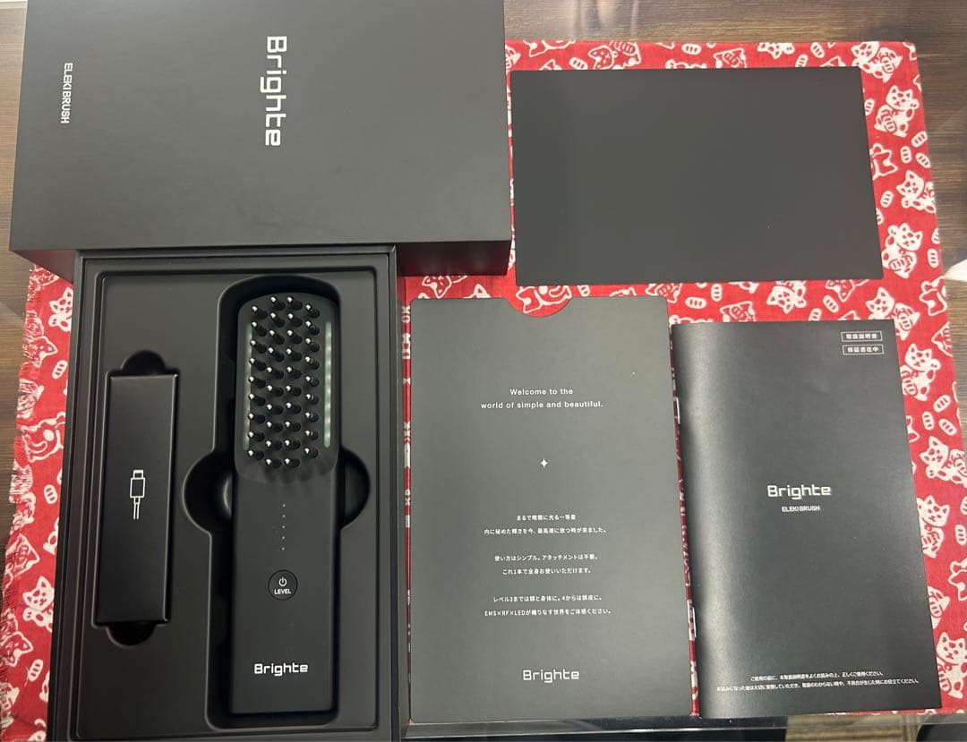 ST-91 Brighte ELEKI BRUSH 美顔器