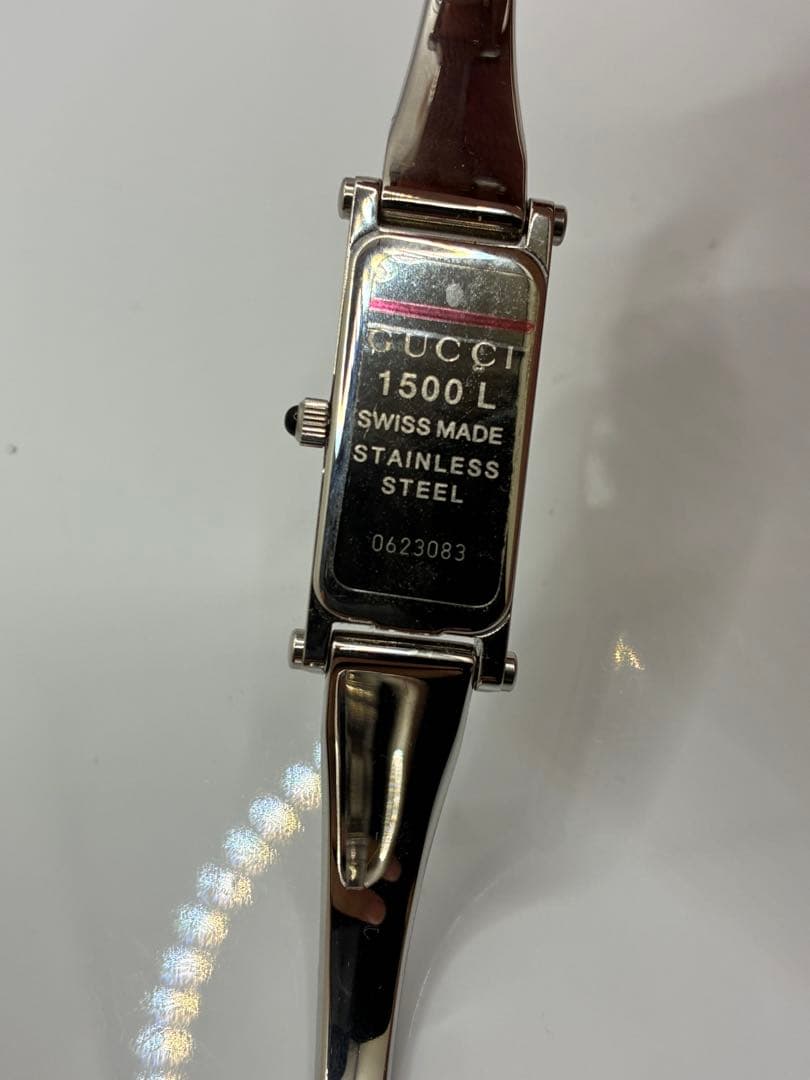 GUCCI グッチ 1500L 美品 レディース 時計 シルバー 稼働