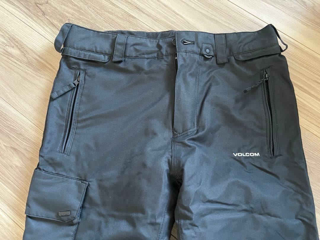 美品　VOLCOM スノーボードウェア　Sサイズ 最終値下げ