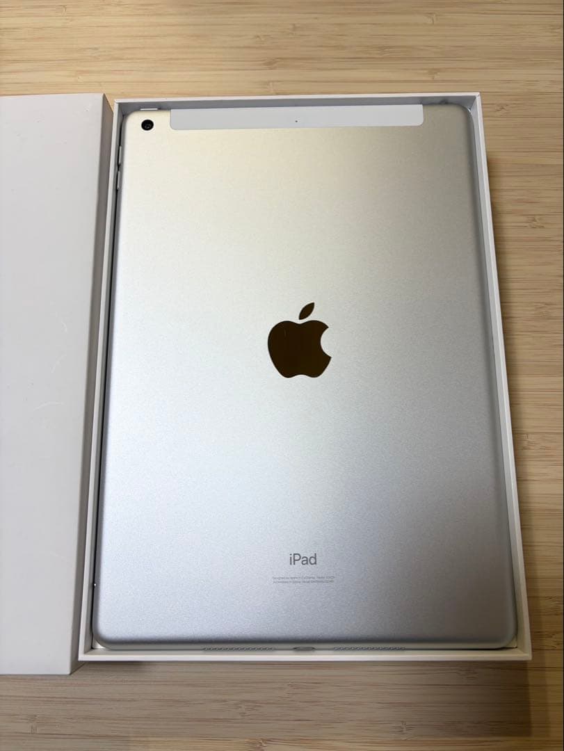 iPad 第8世代　32GB
