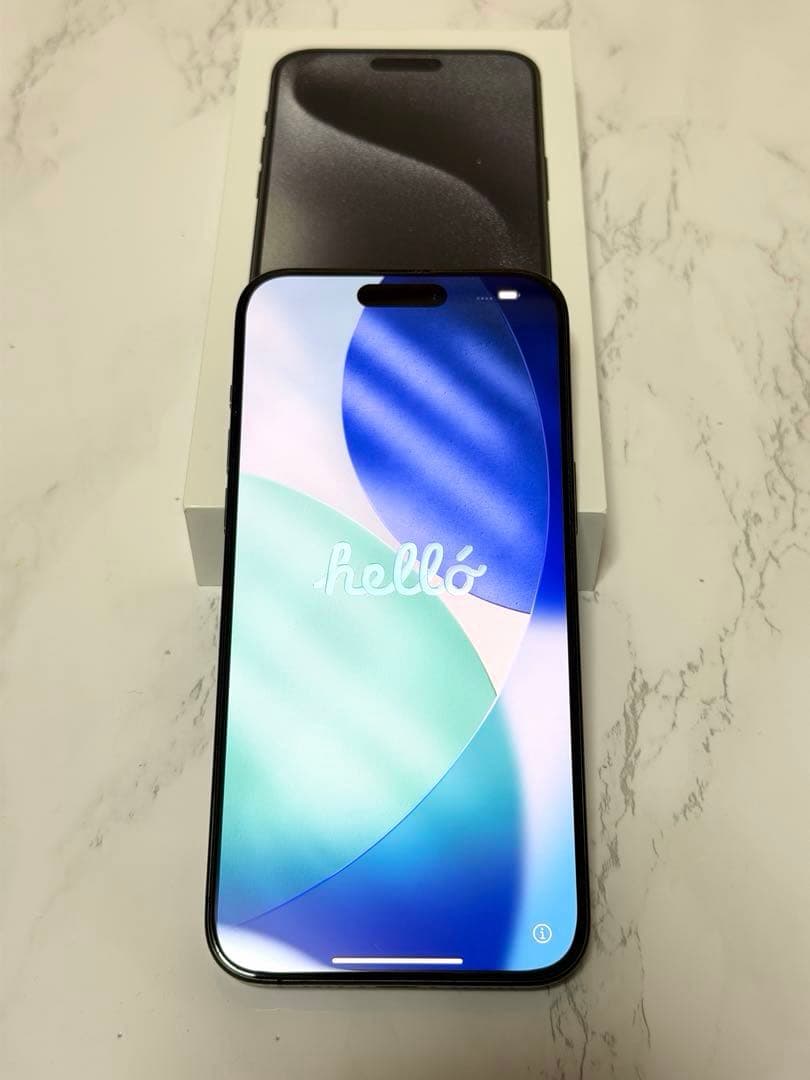 Apple iPhone 15ProMax ブラックチタニウム 本体　美品