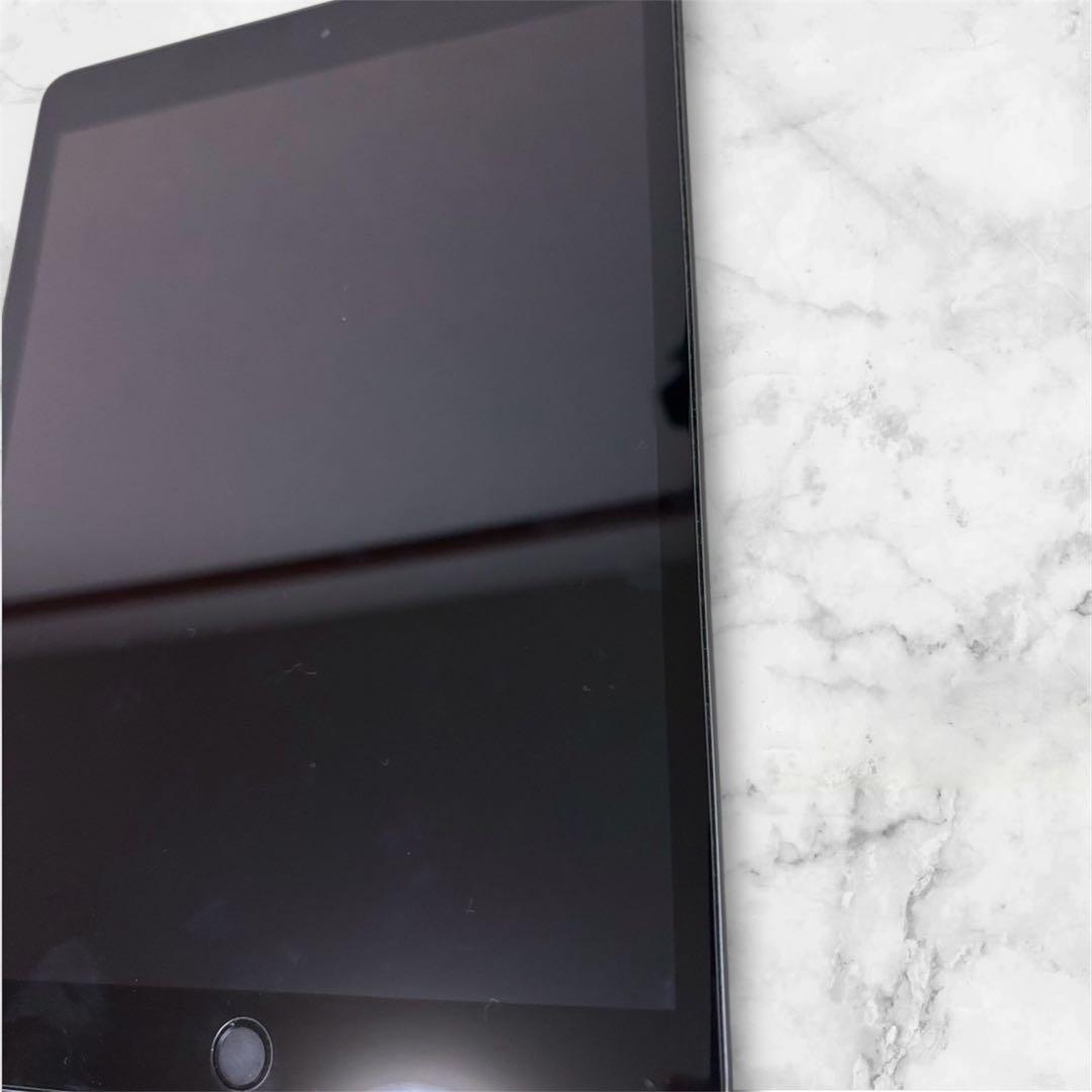 Apple iPad 第7世代 WiFiモデル 本体 シルバー 32GB