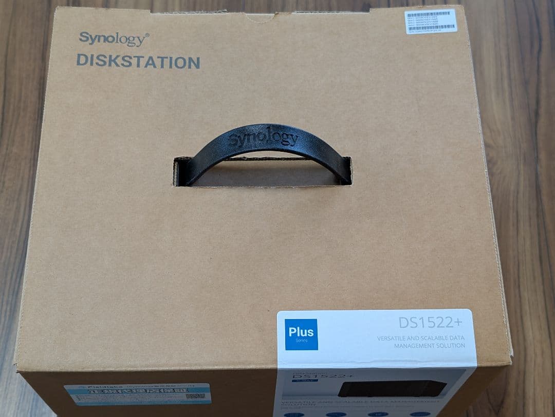 【5ベイNAS】Synology DS1522+【おまけ・微破損あり】