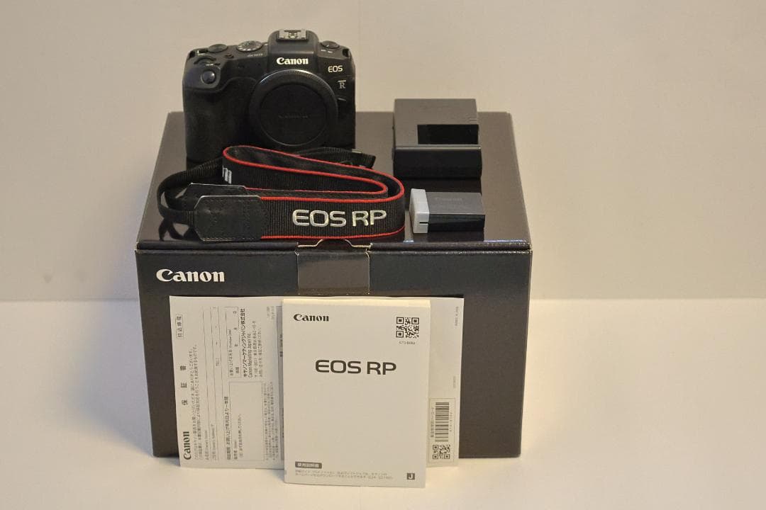 【美品 フルサイズミラーレスカメラ】EOS RP ボディ 他