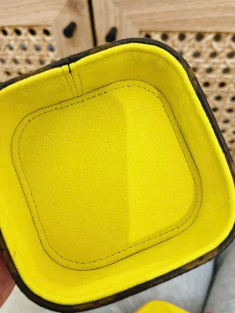 【正規品】Louis Vuitton ケース ブラウン/イエロー