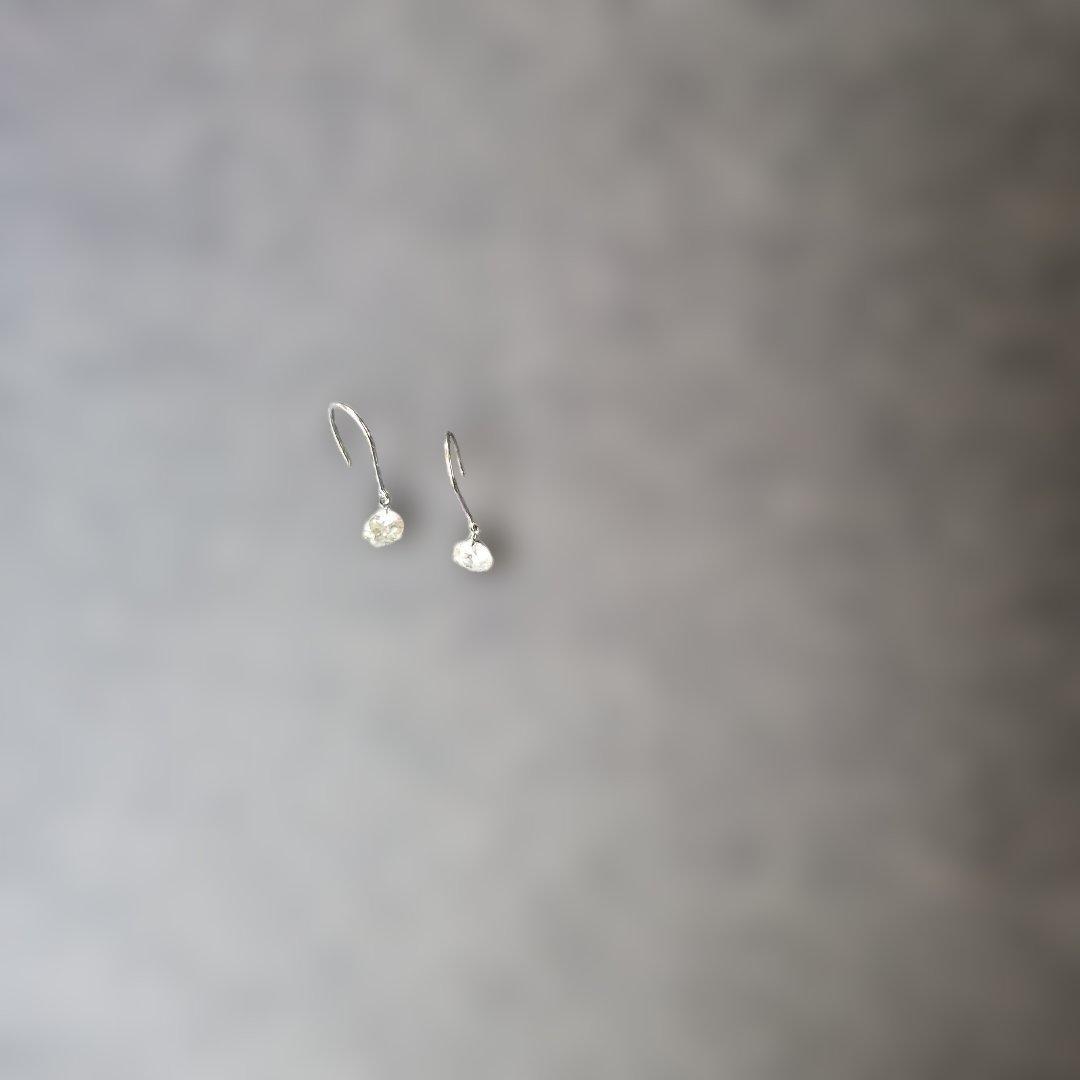 ダイヤのピヤスです。