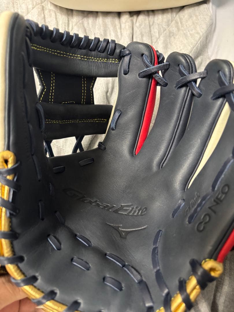 Global Elite グローブ 赤/白/青軟式用