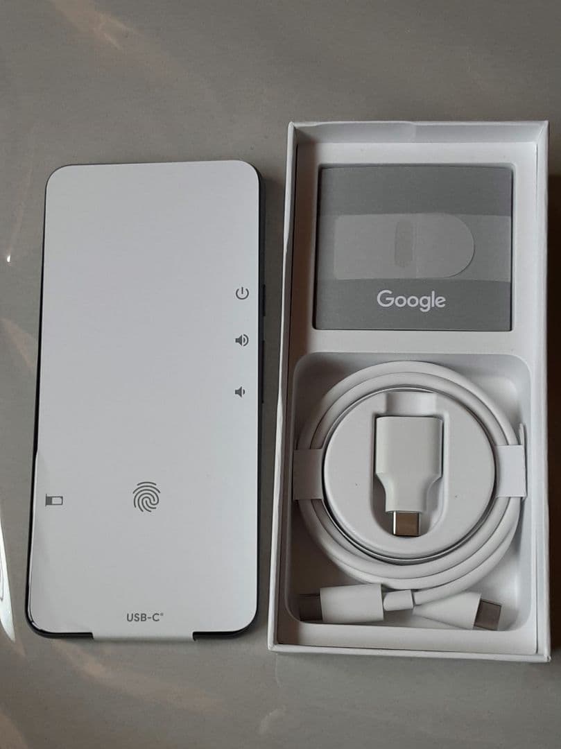 Google　Pixel8　オブシディアン　SIMフリー　クリアケース付　新品