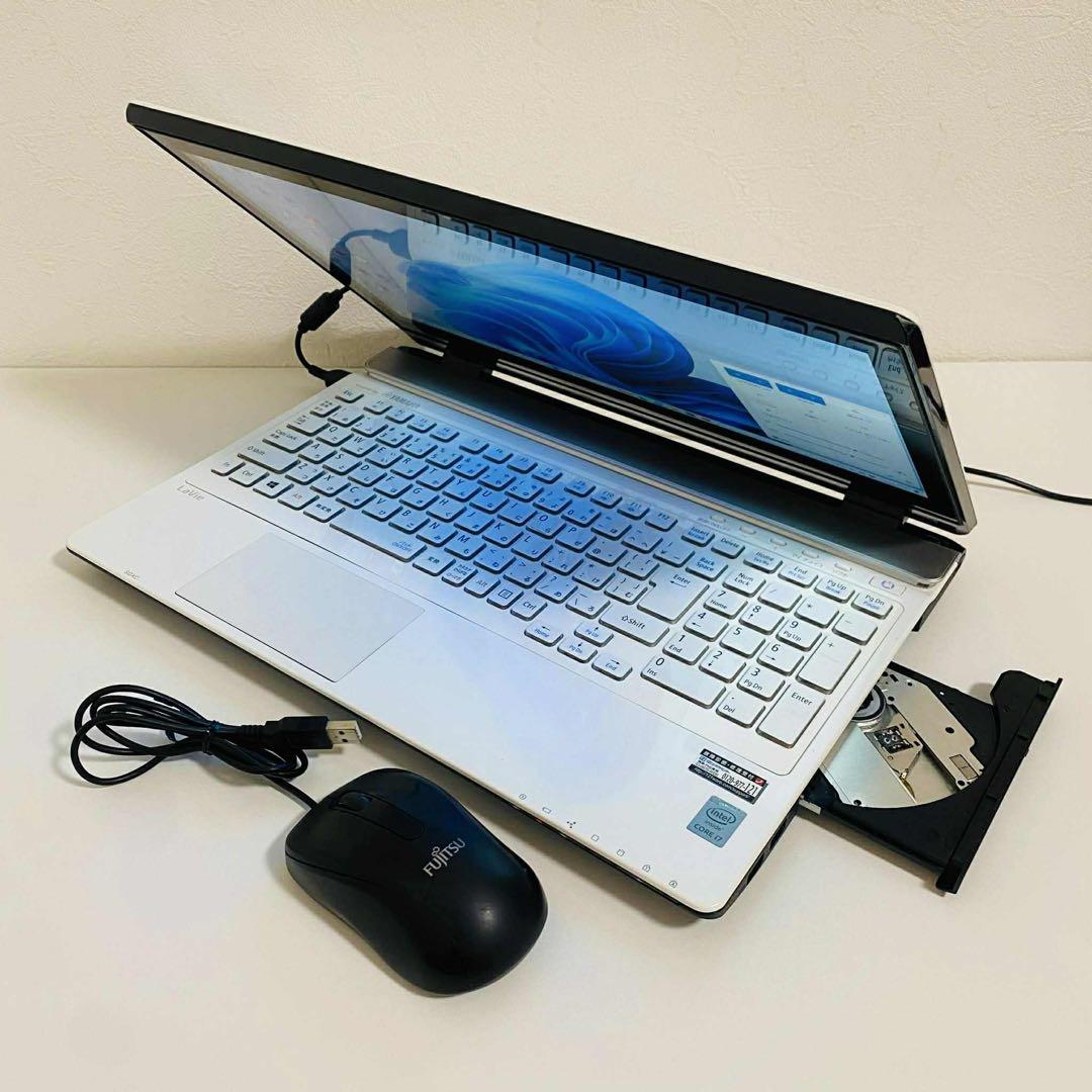 Y954 NECノートパソコン i7メモリ8G高速SSD Windows11