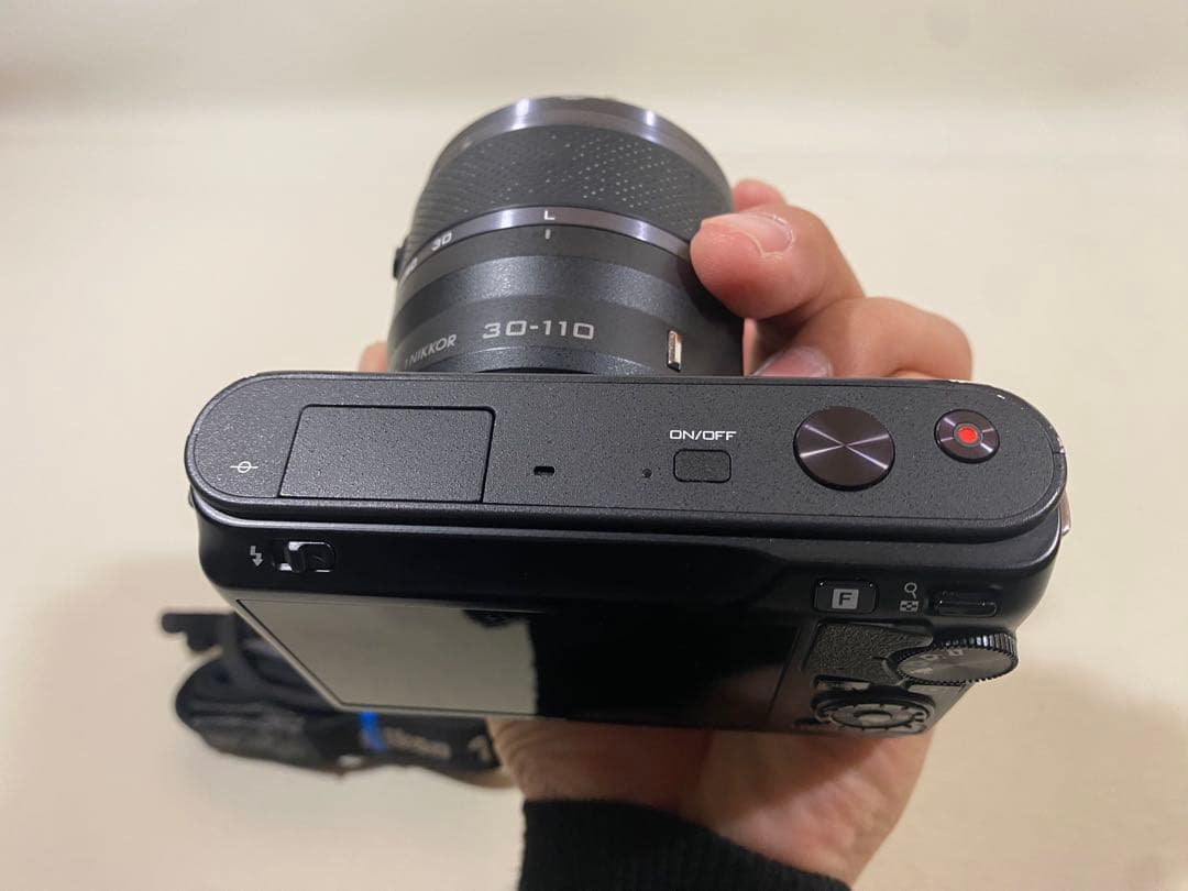 Nikon 1 J1 コンパクトデジタルカメラ