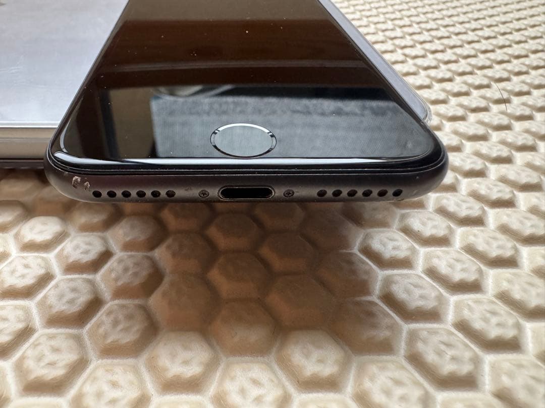 iPhone8スペースグレイ64gb SIMロックなし本体のみ