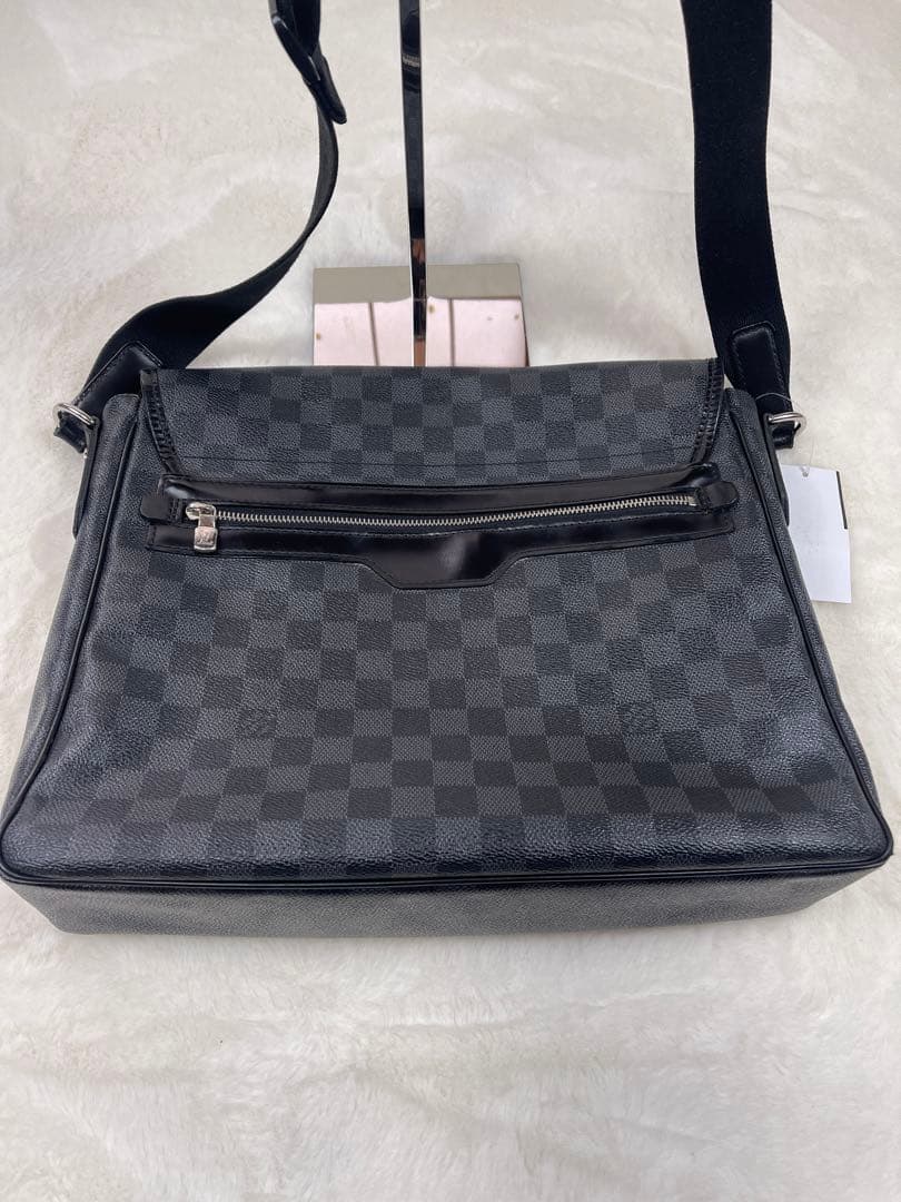 【使用感あり】LOUISVUITTON ルイヴィトン　グラフィット　ダニエルGM