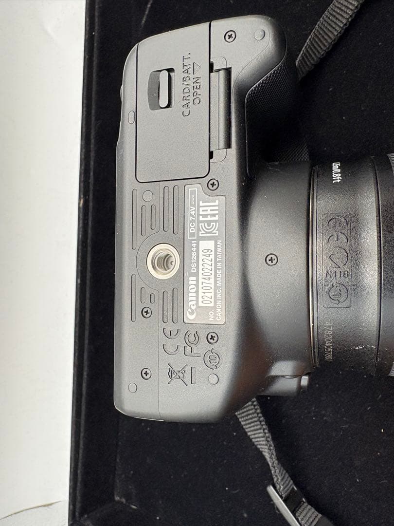 Canon EOS Kiss X7 デジタル一眼レフ 18-55mm