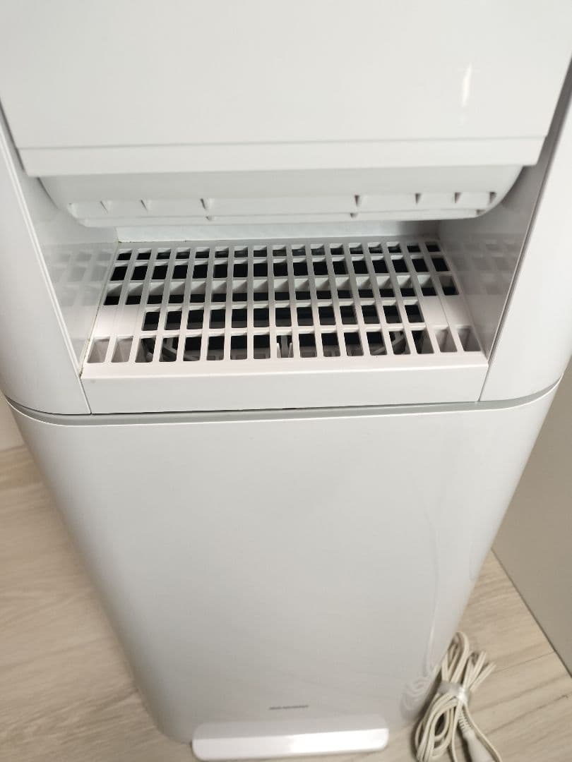21年製 アイリス13畳 サーキュレーター付き 除湿器 IJD-150 -WH