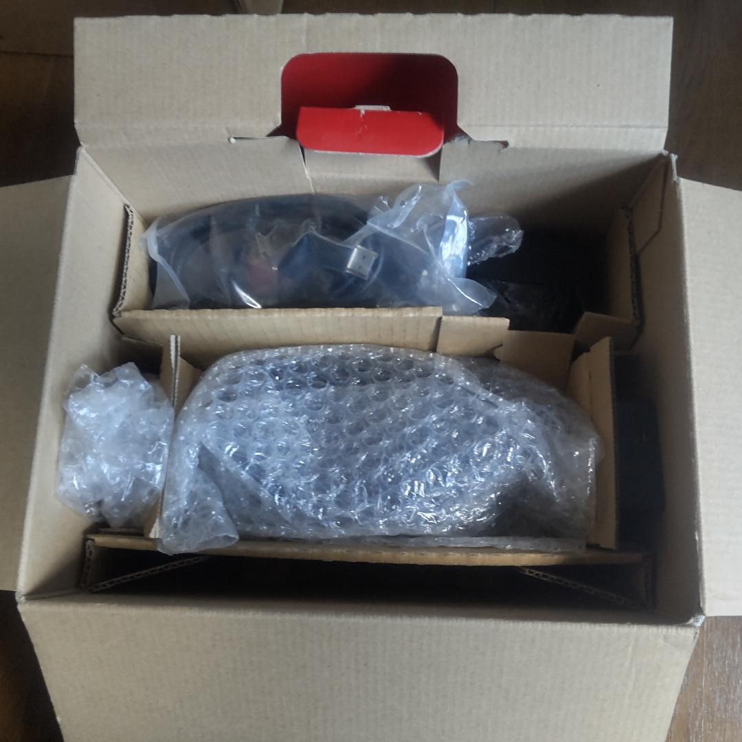 ビデオカメラ CANON ivis HFG20