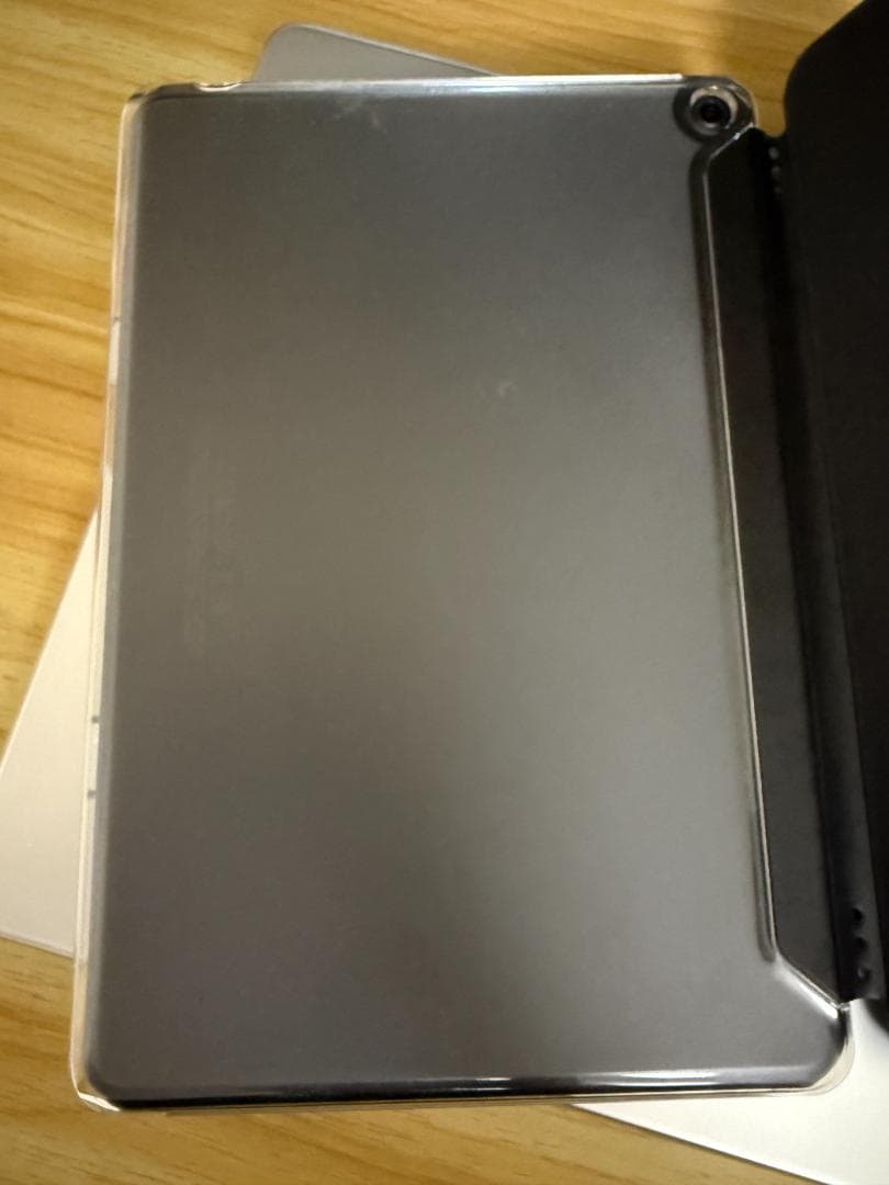 【タブレット】Amazon Fire HD 10 ブラック（スタンド付き）