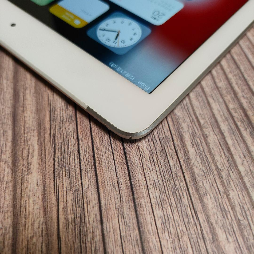 Apple iPad 第6世代 32GB SIMフリー シルバー