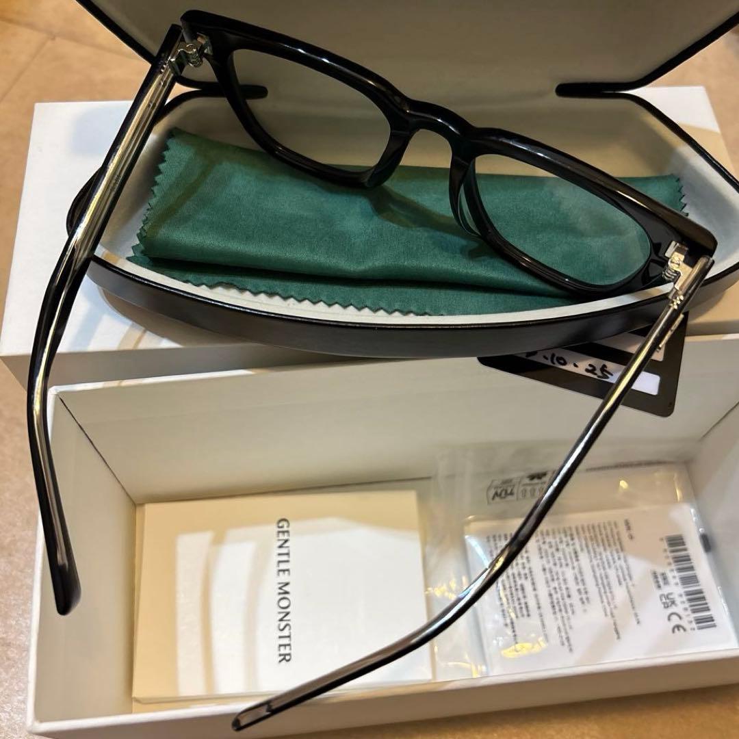 GENTLE MONSTER KARL-01 ブラック