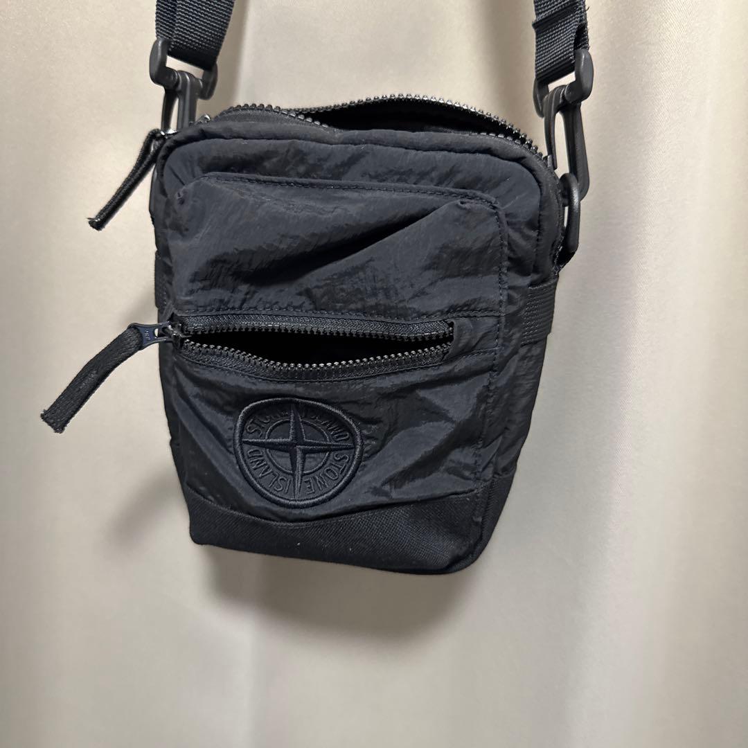 STONE  ブラック ボディバッグ