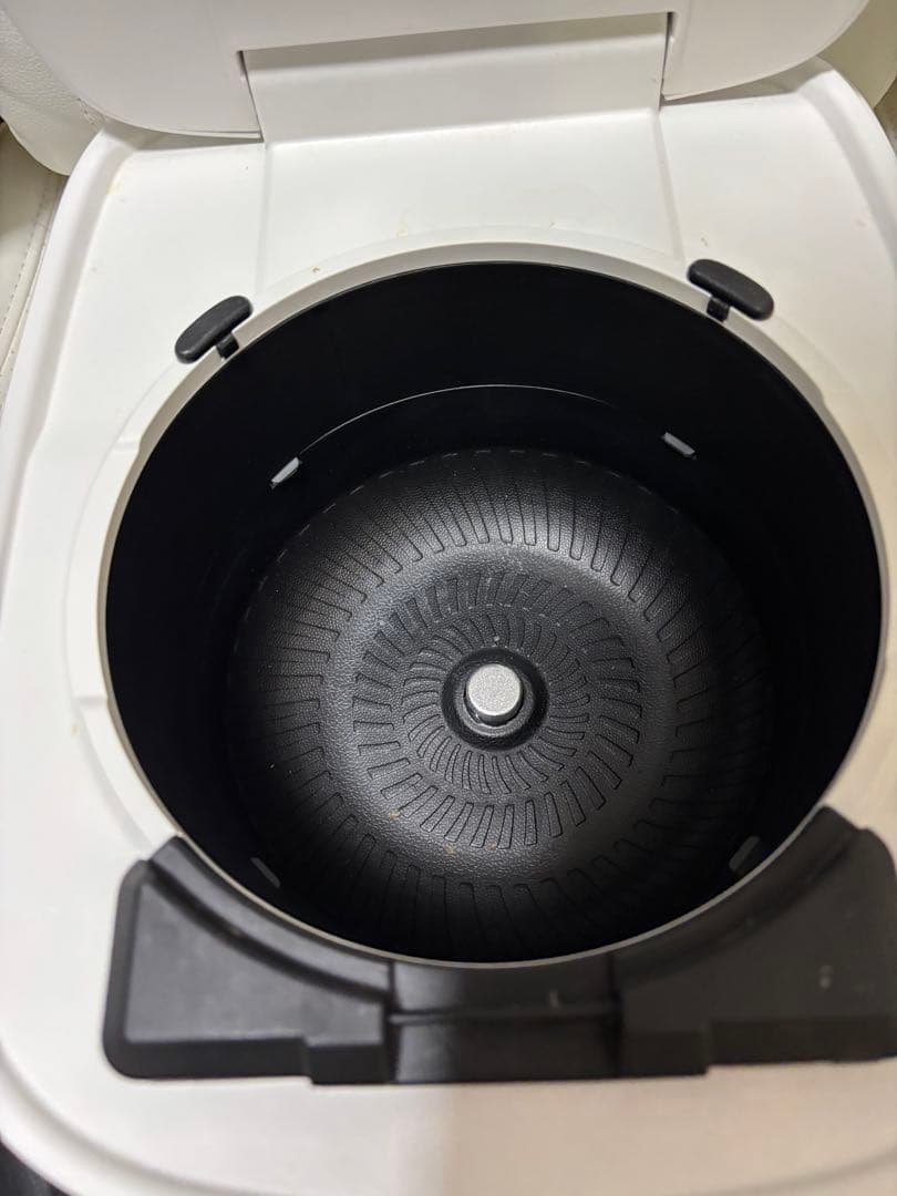 TOSHIBA 東芝圧力IHジャー炊飯器　2022年製