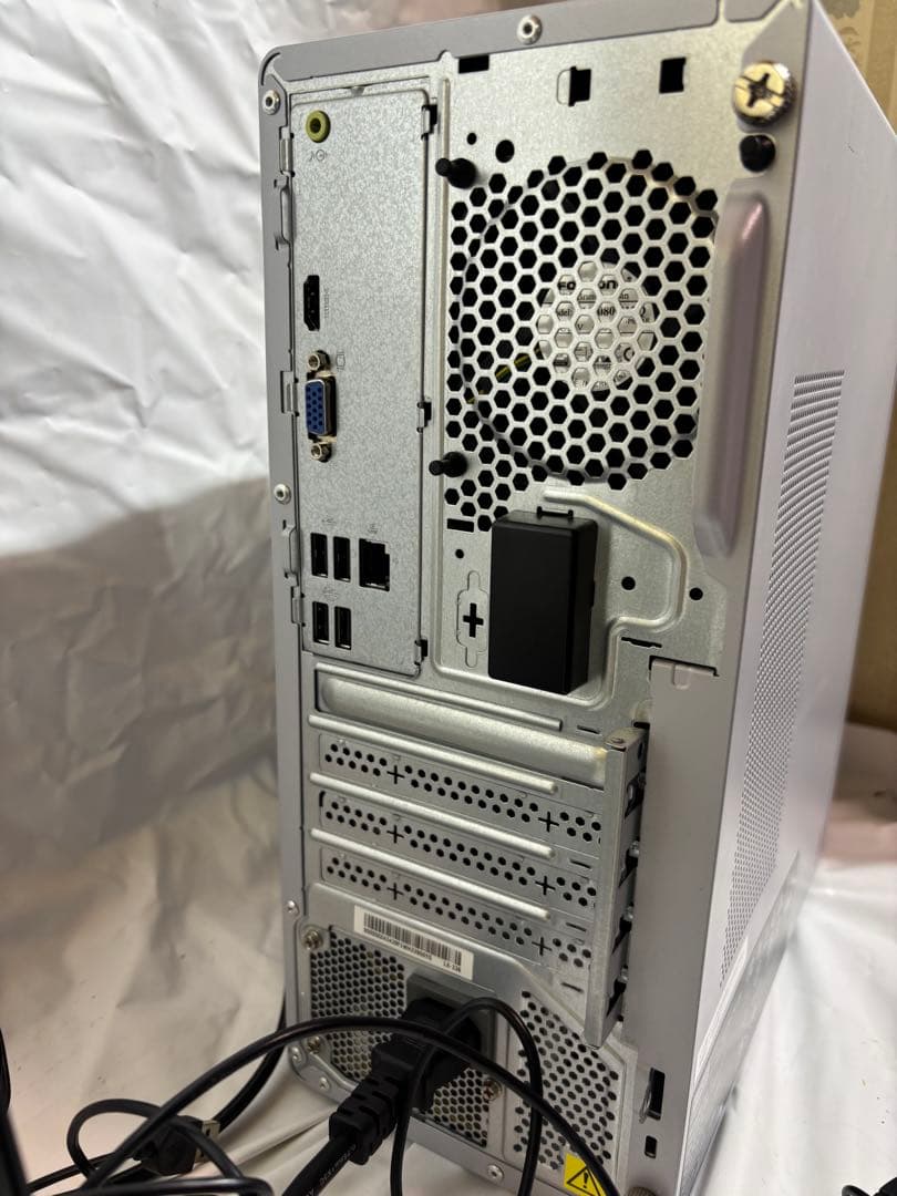 Lenovo IdeaCentre 3 デスクトップPC モニターなし