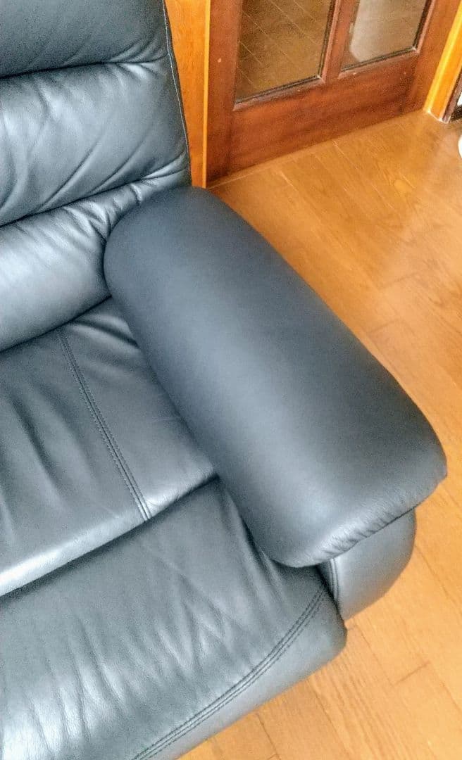 ニトリ 電動リクライニングソファー ビリーバー3 テーブル付き 3人用 黒 本革