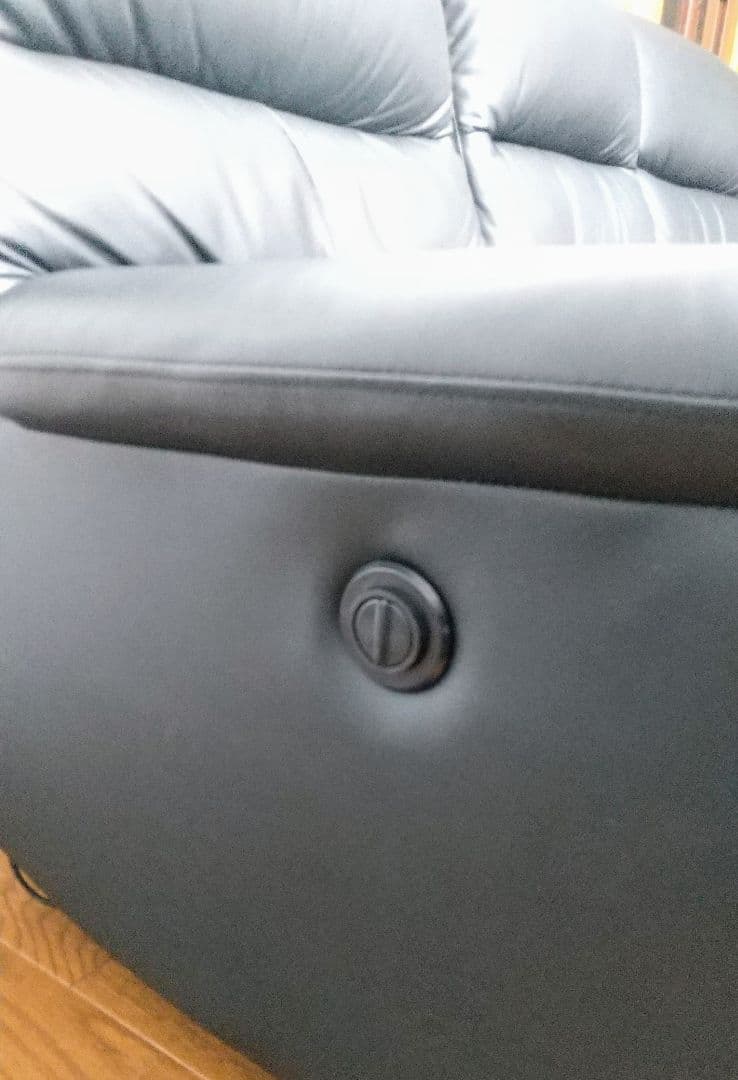 ニトリ 電動リクライニングソファー ビリーバー3 テーブル付き 3人用 黒 本革